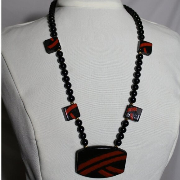 Vintage Bakelite Black & Red Pendant Necklace - Picture 1 of 8